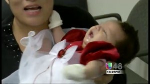 Familia De Niña Que Nacio Con El Corazon En El Abdomen Piden De Su Ayuda item-thumbnail