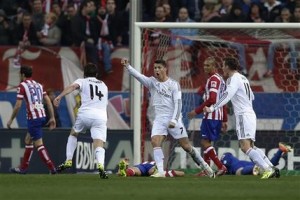 El Madrid empata 2-2 con el Atlético y sigue líder item-thumbnail