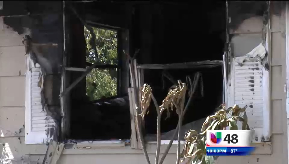 Lesionados en Incendio Siguen Hospitalizados item-thumbnail