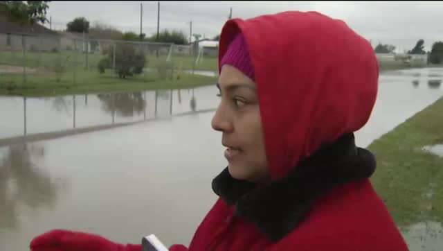 Inundaciones en Edinburg Tienen a una Comunidad Preocupada item-thumbnail